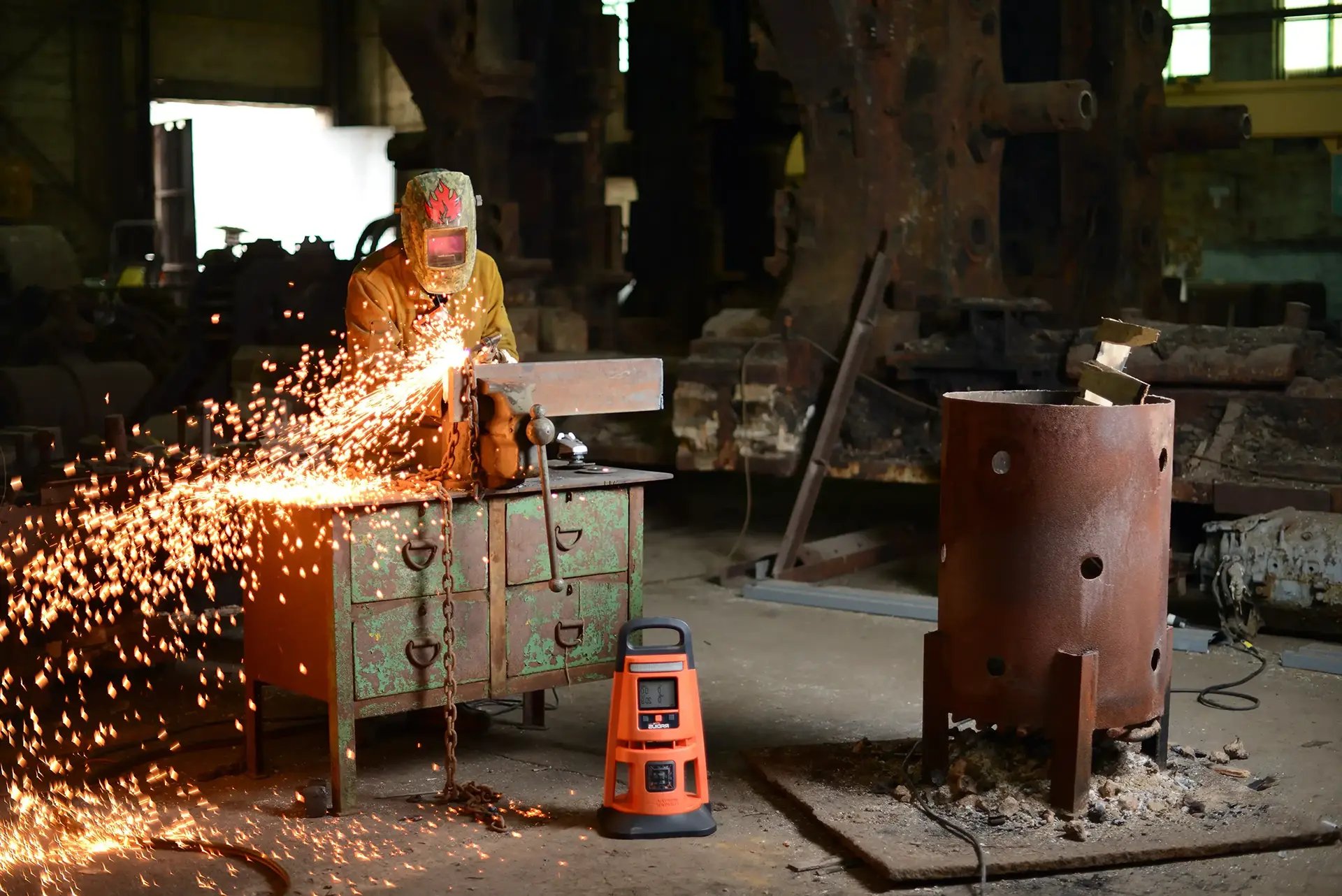 hot-work-monitoring-welding-sparks